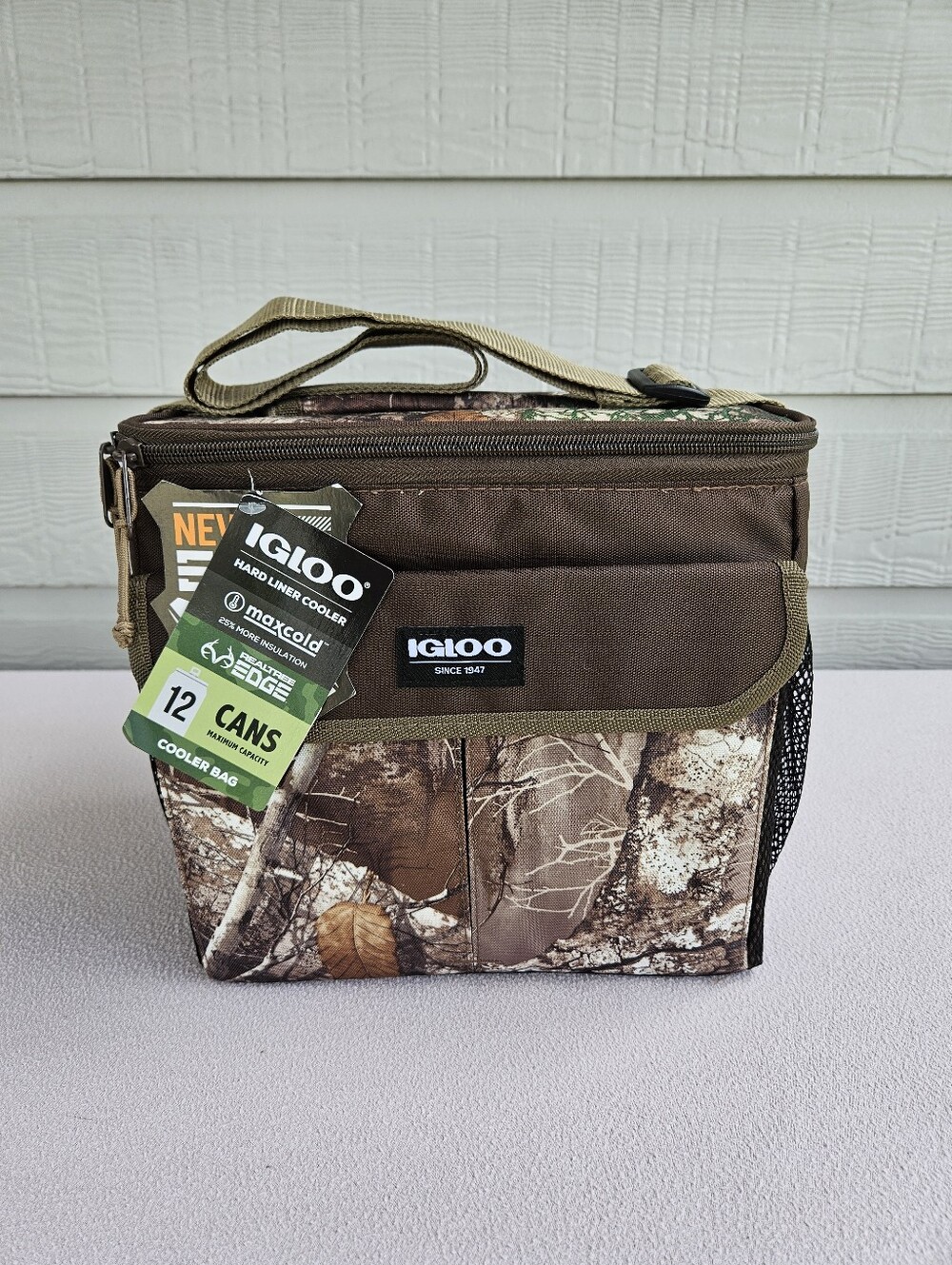 Igloo Hard Liner Cooler Bag Realtree Edge Camouflage 12 Can Insulated Maxcold